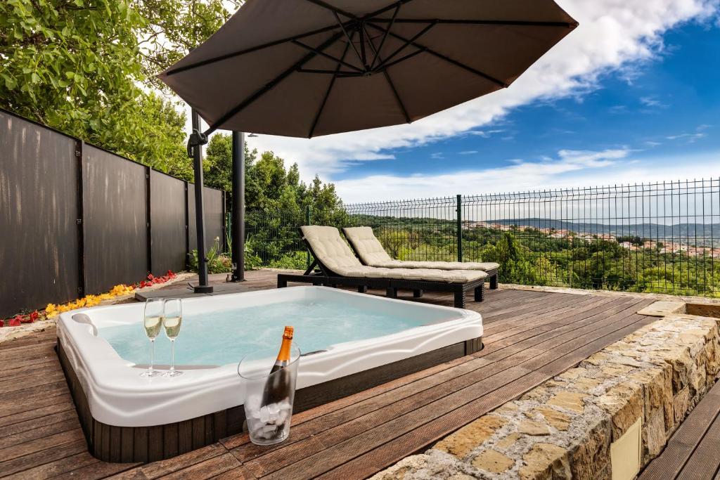 Jacuzzi Primorska Casa Badiha