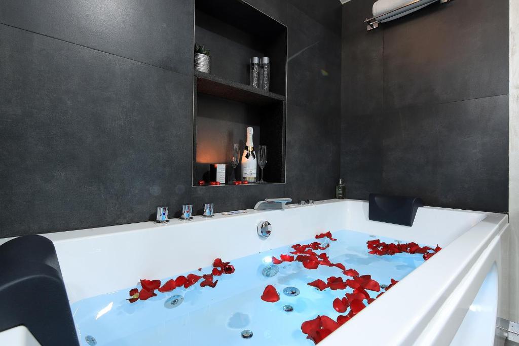 Masažna Kad Primorska RedRose Piran